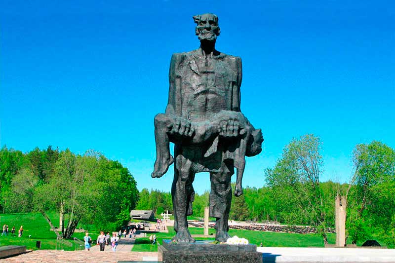 Мемориальный комплекс Хатынь